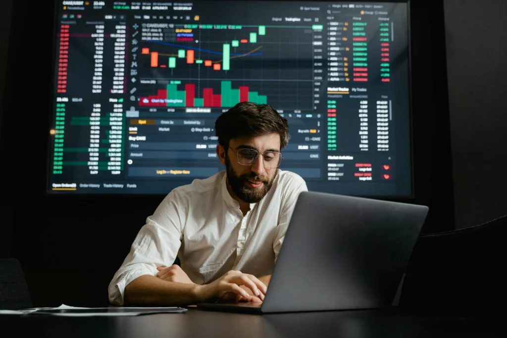 Portfolio Diversification vs. Game Spread: Two Worlds, One Strategy