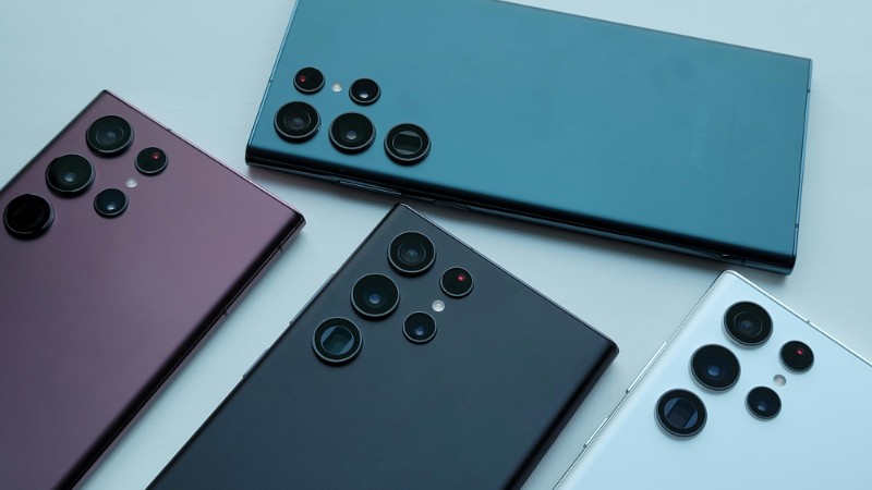 a group of four different colored cell phones - Samsung Galaxy S22 Ultra, tags: und - unsplash